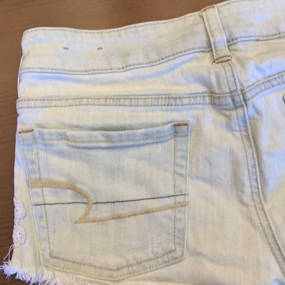 AEO Light Wash Jean Short with Crochet Side Detail - Picture 5 of 14